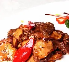 Stir-Fried Beef with Garlic Chives