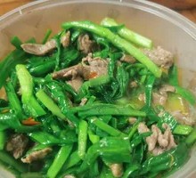 Stir-fried Lamb Shreds with Garlic