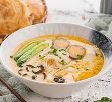 Thick Soup Rice Noodles