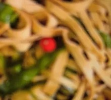 Bell Pepper and Tofu Skin Stir-fry