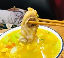 Sour Soup with Pig Trotters