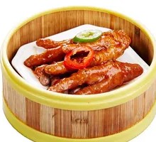 Steamed Chicken Feet