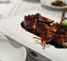 Golden Charcoal-Roasted Pork