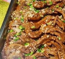 Charcoal-Grilled Duck Head and Duck Feet