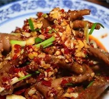 Spicy Glutinous Chicken Feet