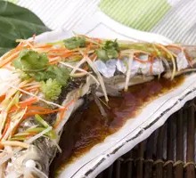 Steamed Large White Fish