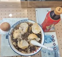 Hot and Sour Soup with Magnolia Cake