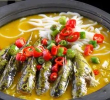 Stone Pot Triangular Peak