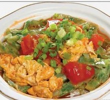 Spinach Dry Noodles with Vegetable Sauce