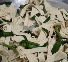 Leek and Tofu Skin Salad