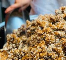 Sesame-flavored Twisted Dough Stick
