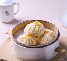 Fuchun Crab Roe Dumplings