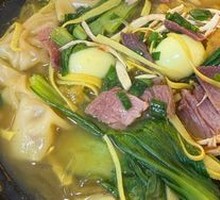 Braised Dumplings with Vermicelli in Clay Pot