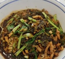 Snow Cabbage and Pork Noodles