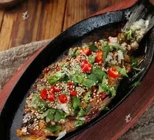 Sautéed Crucian Carp on Iron Plate