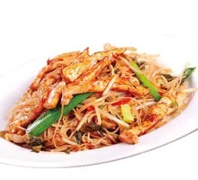 Stir-Fried Rice Noodles with Pork Strips