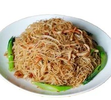 Fried Rice Noodles with Chicken Thigh