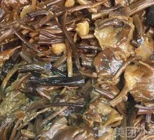 Braised Pork with Tea Tree Mushroom