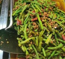 Stir-Fried Long Beans with Shredded Pork