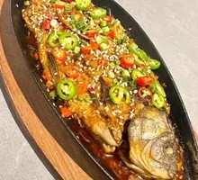 Sautéed Crucian Carp on Iron Plate