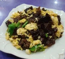 Wood Ear Mushroom Stir-Fried with Eggs