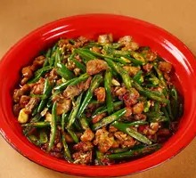 Spicy Green Pepper Chicken Stir-fry