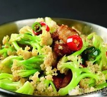Spicy Stir-Fried Organic Cauliflower