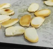 Grilled Steamed Bun Slices
