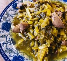 Snow Cabbage Chicken Offal Stir-fry