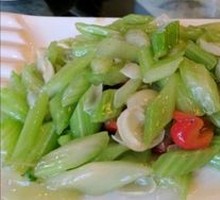 Celery and Lily Bulb Stir-fry