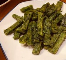 Water Chestnut Rice Cake with Shepherd's Purse