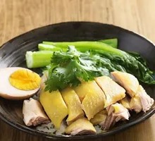 Steamed Chicken with Beef Noodle Bowl
