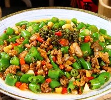 Fresh Chili Black-Boned Chicken