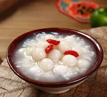 Sweet Rice Balls in Fermented Rice Wine