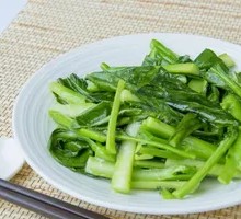Stir-Fried Mustard Greens