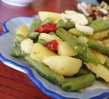 Stir-Fried Green Beans with Potatoes