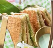 Bungarut Toast