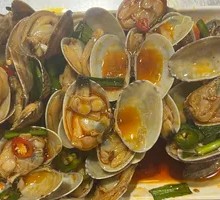 Secret-Recipe Drunk Clams