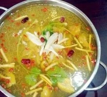 Ganoderma Chicken with Ham