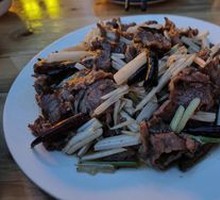 Stir-fried Beef with Celery