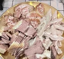 Beef Tripe and Beef Trotter Platter