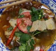 Sour Cabbage Pork Trotter with Rice