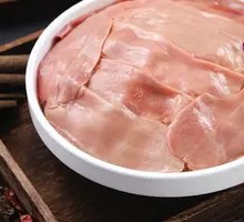 Sliced Pork Kidney with Big Knife
