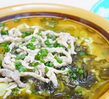 Sour Cabbage and Pork Noodles