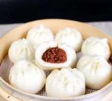 Saucy Pork Steamed Buns