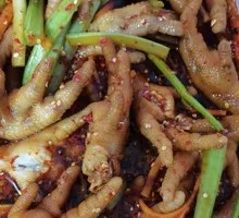 Boneless Chicken Feet with Litsea Cubeba