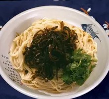 Mushroom and Scallion Oil Noodles