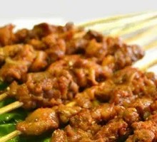 Grilled Handmade Yellow Beef Skewers