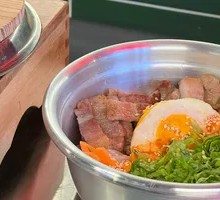 Fire Meat Stone Pot Rice