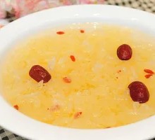 Rock Sugar Tapioca Pearls with Red Dates and Goji Berries Soup